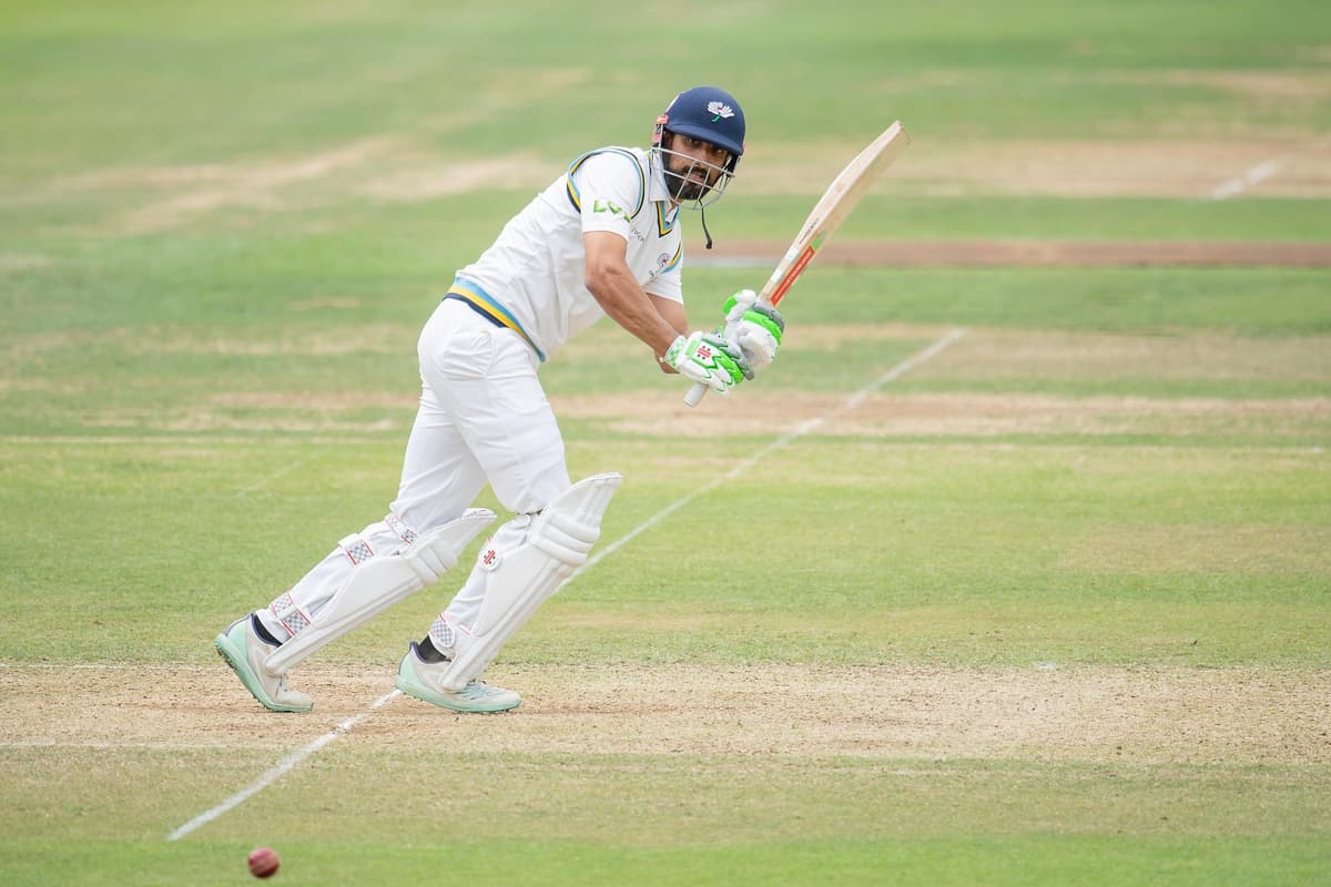 Shan Masood continues his rich form in County Championship